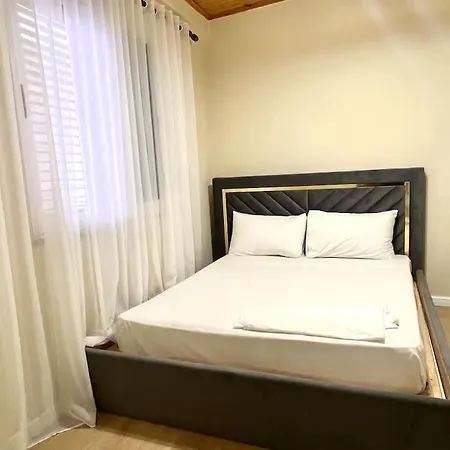 Quiet Comfortable 3 Bedroom With Pool, Scutari