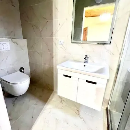 Quiet Comfortable 3 Bedroom With Pool, Scutari Villa