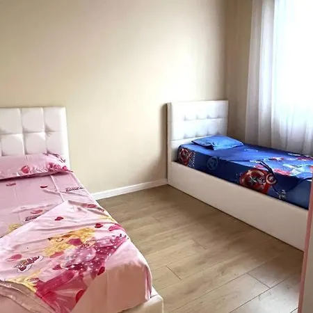 Quiet Comfortable 3 Bedroom With Pool, Scutari